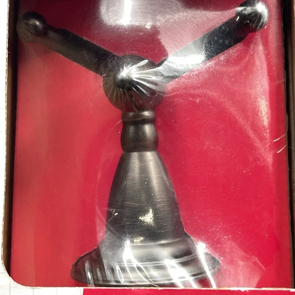 Delta Victorian Collection Robe Hook Venetian Bronze 75035RB NOS